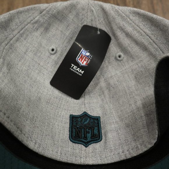 NWT Philadelphia Eagles Fitted Ball Cap Medium-Large - Picture 2 of 4